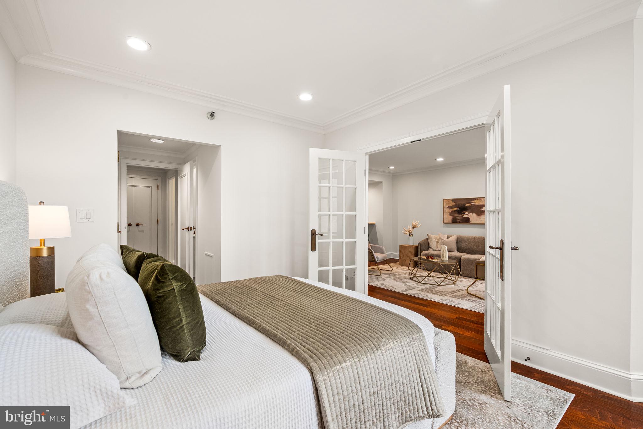 202 West Rittenhouse Square, Unit 1809 Philadelphia, PA 19103 - Photo 15 of 34 Second Bedroom