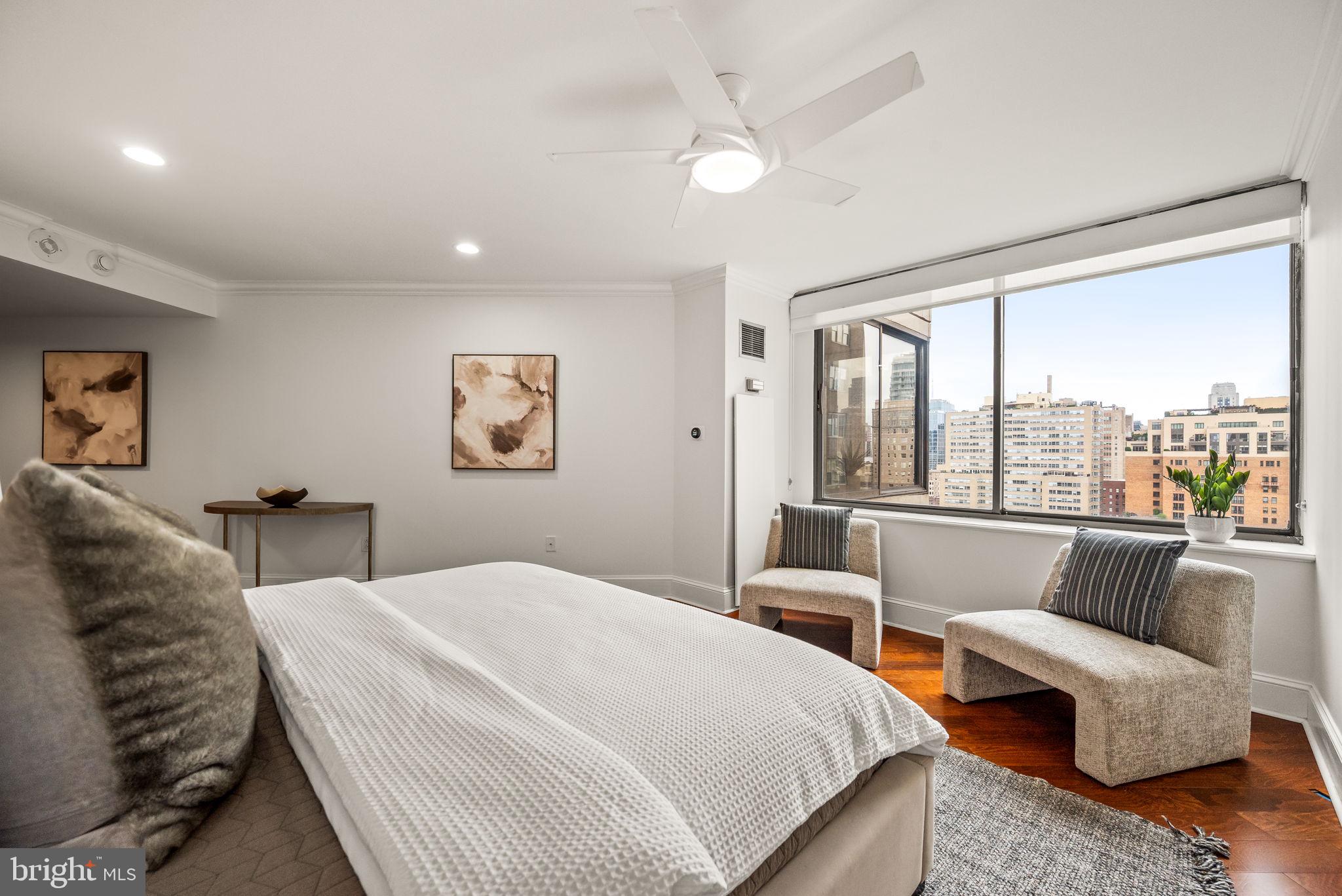 202 West Rittenhouse Square, Unit 1809 Philadelphia, PA 19103 - Photo 20 of 34 Primary Suite