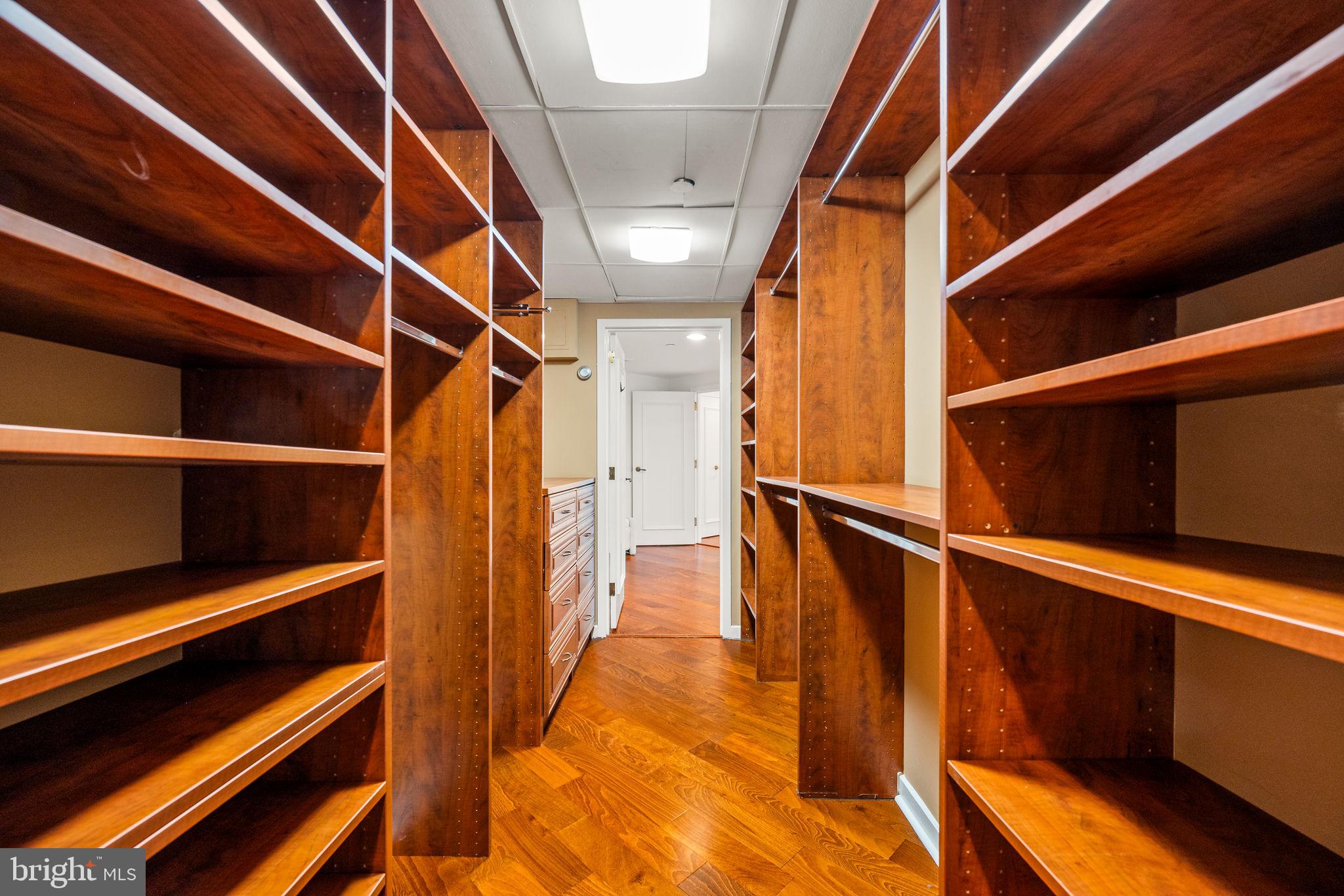 202 West Rittenhouse Square, Unit 1809 Philadelphia, PA 19103 - Photo 22 of 34 Walk in Closet in Primary