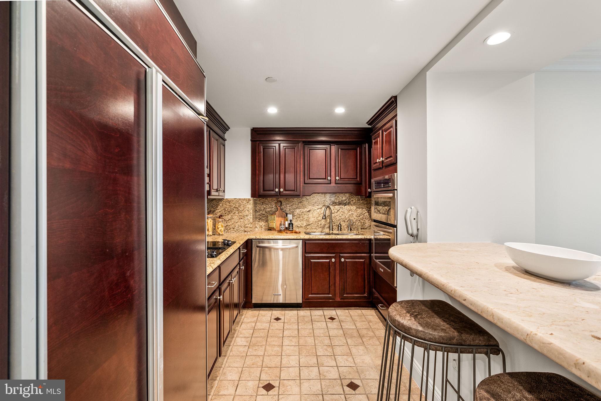 202 West Rittenhouse Square, Unit 1809 Philadelphia, PA 19103 - Photo 7 of 34 Kitchen