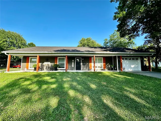 $313,999 | 214 North 3rd Street, Jonesburg, MO 63351