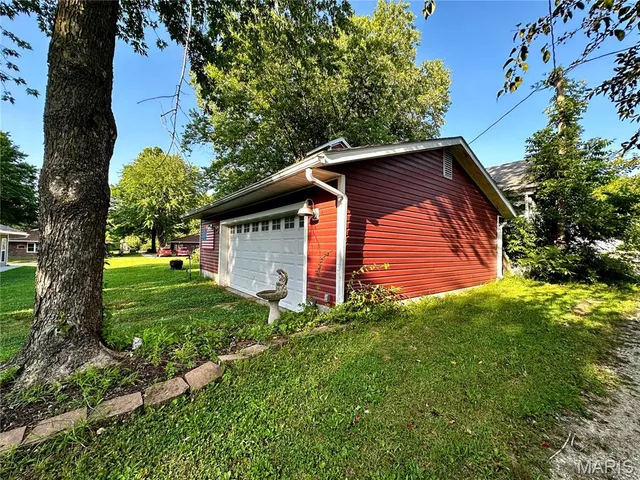 $313,999 | 214 North 3rd Street, Jonesburg, MO 63351