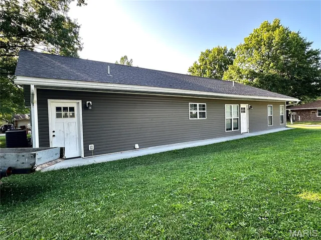 $313,999 | 214 North 3rd Street, Jonesburg, MO 63351