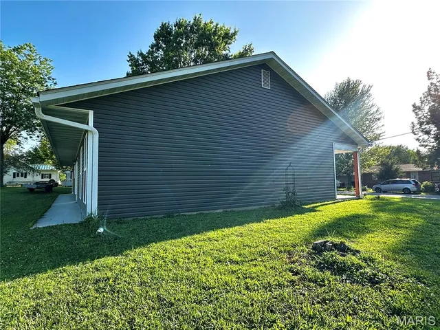 $313,999 | 214 North 3rd Street, Jonesburg, MO 63351