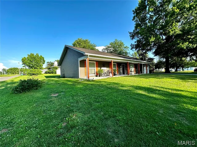 $313,999 | 214 North 3rd Street, Jonesburg, MO 63351