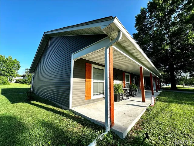 $313,999 | 214 North 3rd Street, Jonesburg, MO 63351