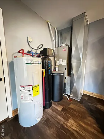 $313,999 | 214 North 3rd Street, Jonesburg, MO 63351