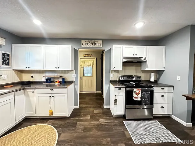 $313,999 | 214 North 3rd Street, Jonesburg, MO 63351