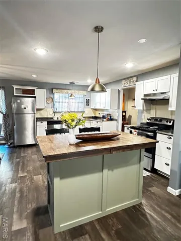 $313,999 | 214 North 3rd Street, Jonesburg, MO 63351