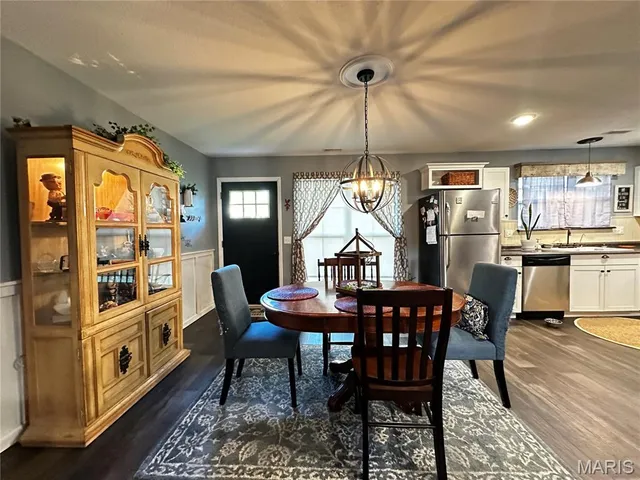 $313,999 | 214 North 3rd Street, Jonesburg, MO 63351