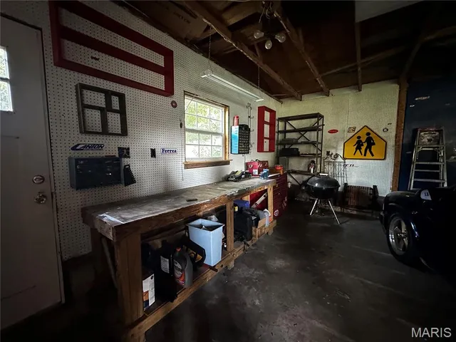 $313,999 | 214 North 3rd Street, Jonesburg, MO 63351