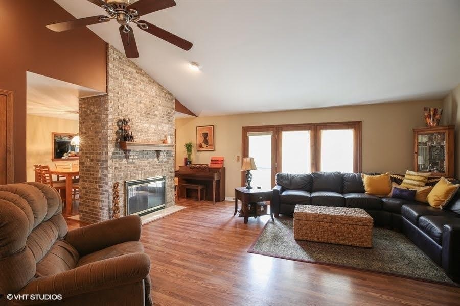 1667 185th Street Lansing, IL 60438 - Photo 2 of 10
