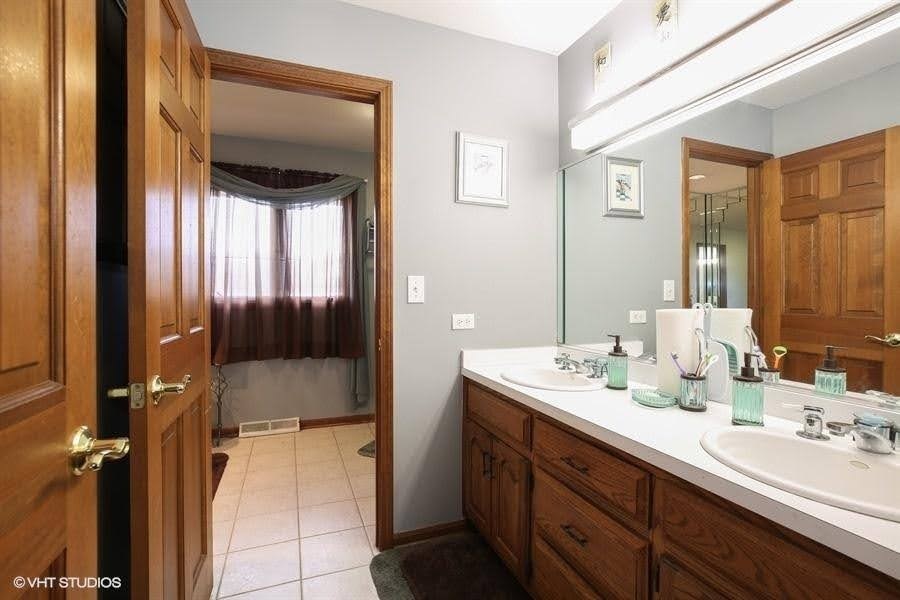 1667 185th Street Lansing, IL 60438 - Photo 9 of 10