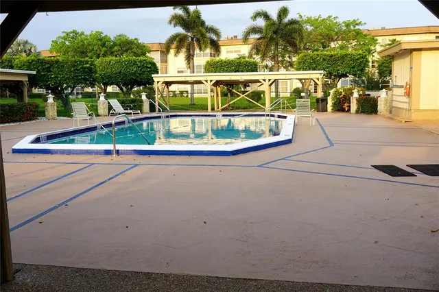 a view of a tennis court