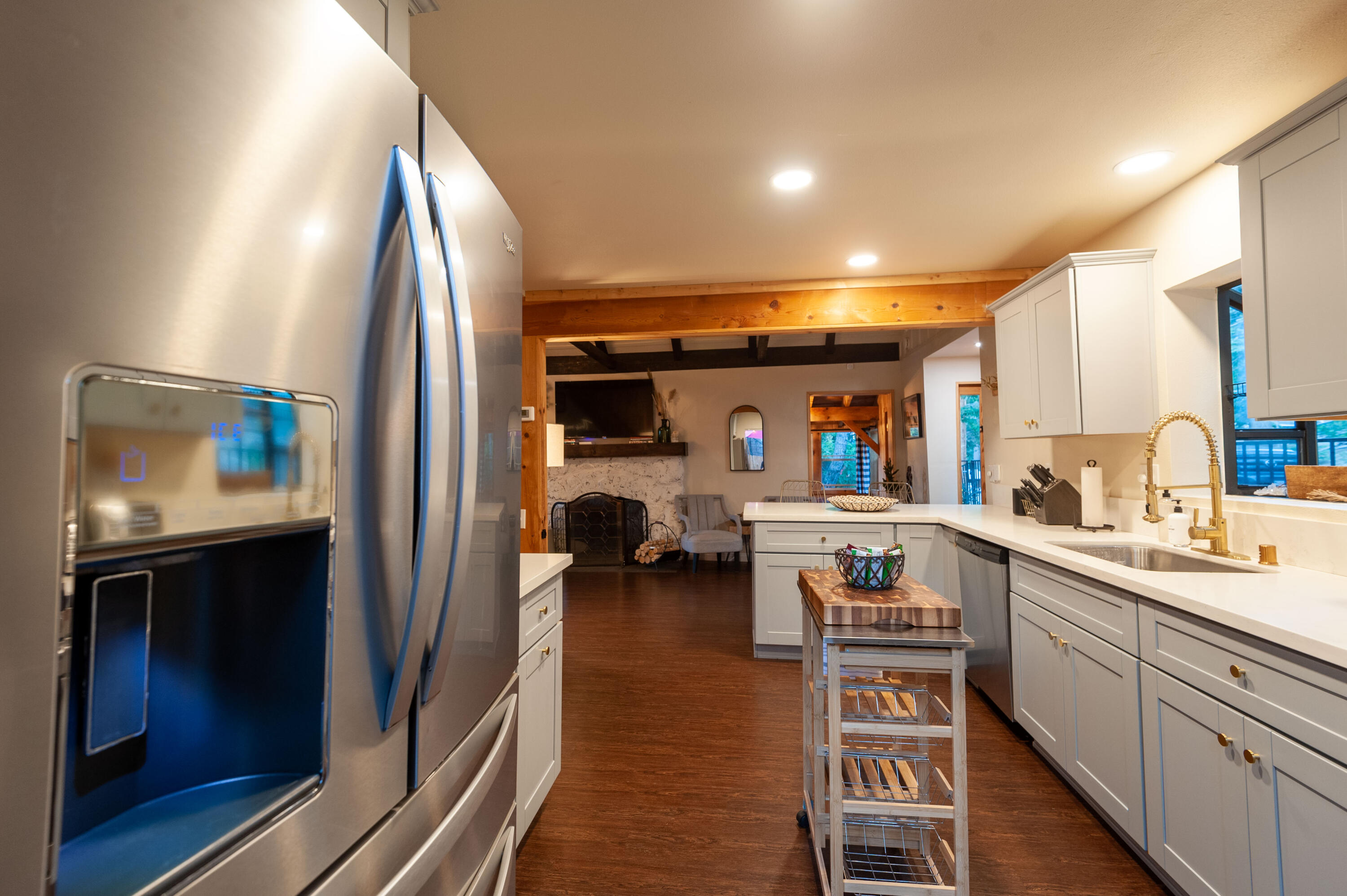 644 Cedar Lane Twin Peaks, CA 92391 - Photo 21 of 41 a kitchen with a sink and cabinets