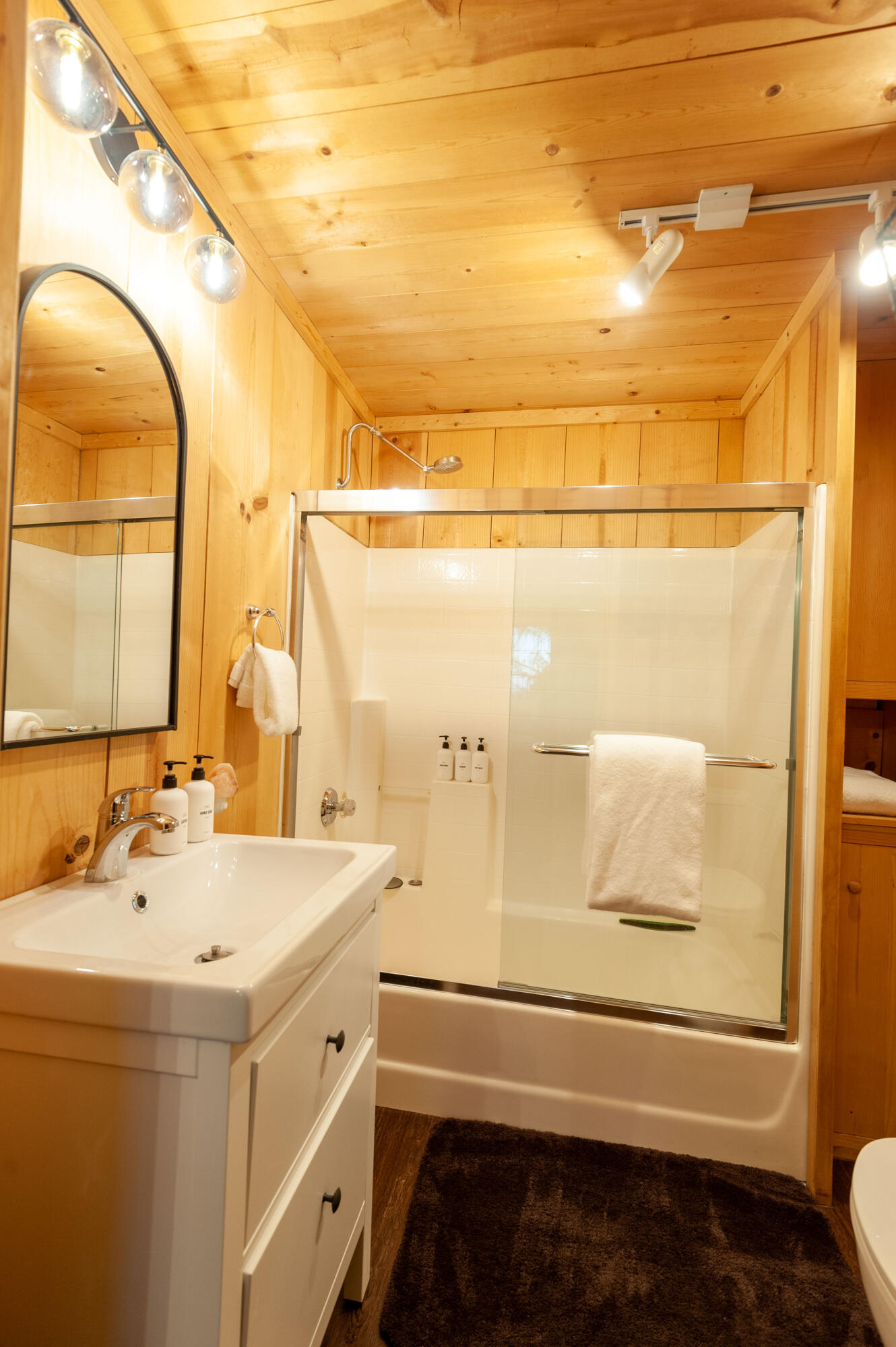 644 Cedar Lane Twin Peaks, CA 92391 - Photo 34 of 41 a bathroom with a double vanity sink and a mirror