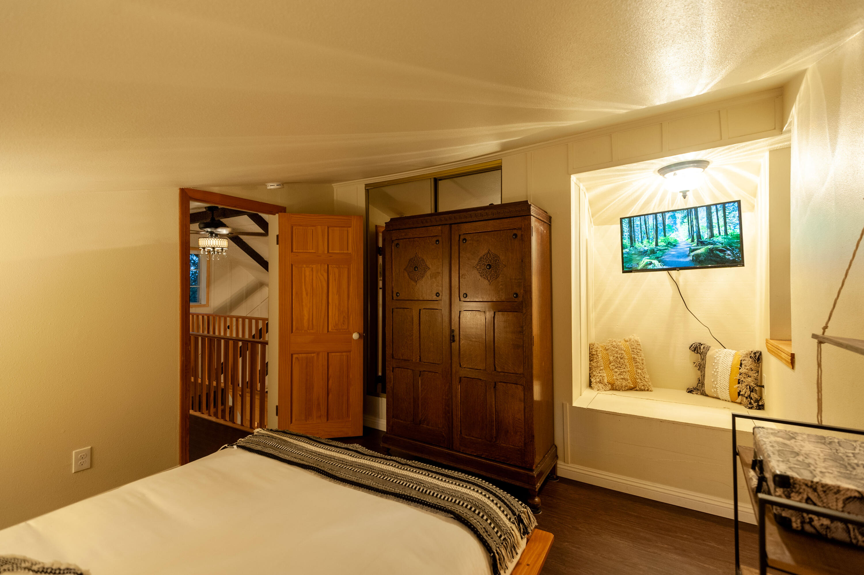 644 Cedar Lane Twin Peaks, CA 92391 - Photo 35 of 41 a bedroom with a bed and a window