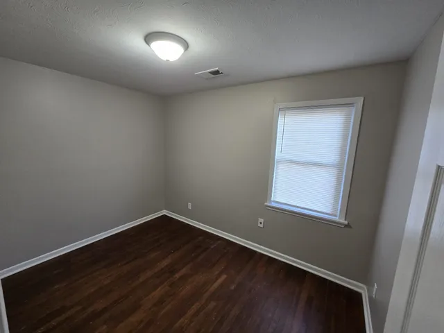 $1,350 | 3906 Hammett Drive, Memphis, TN 38109