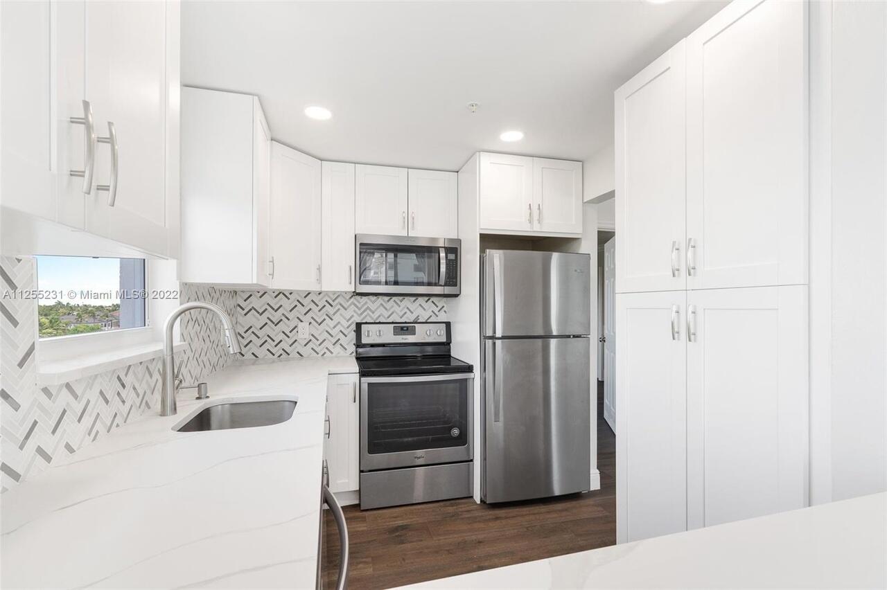 1505 North Riverside Drive, Unit 404 Pompano Beach, FL 33062 - Photo 9 of 22 A11255231_20_1