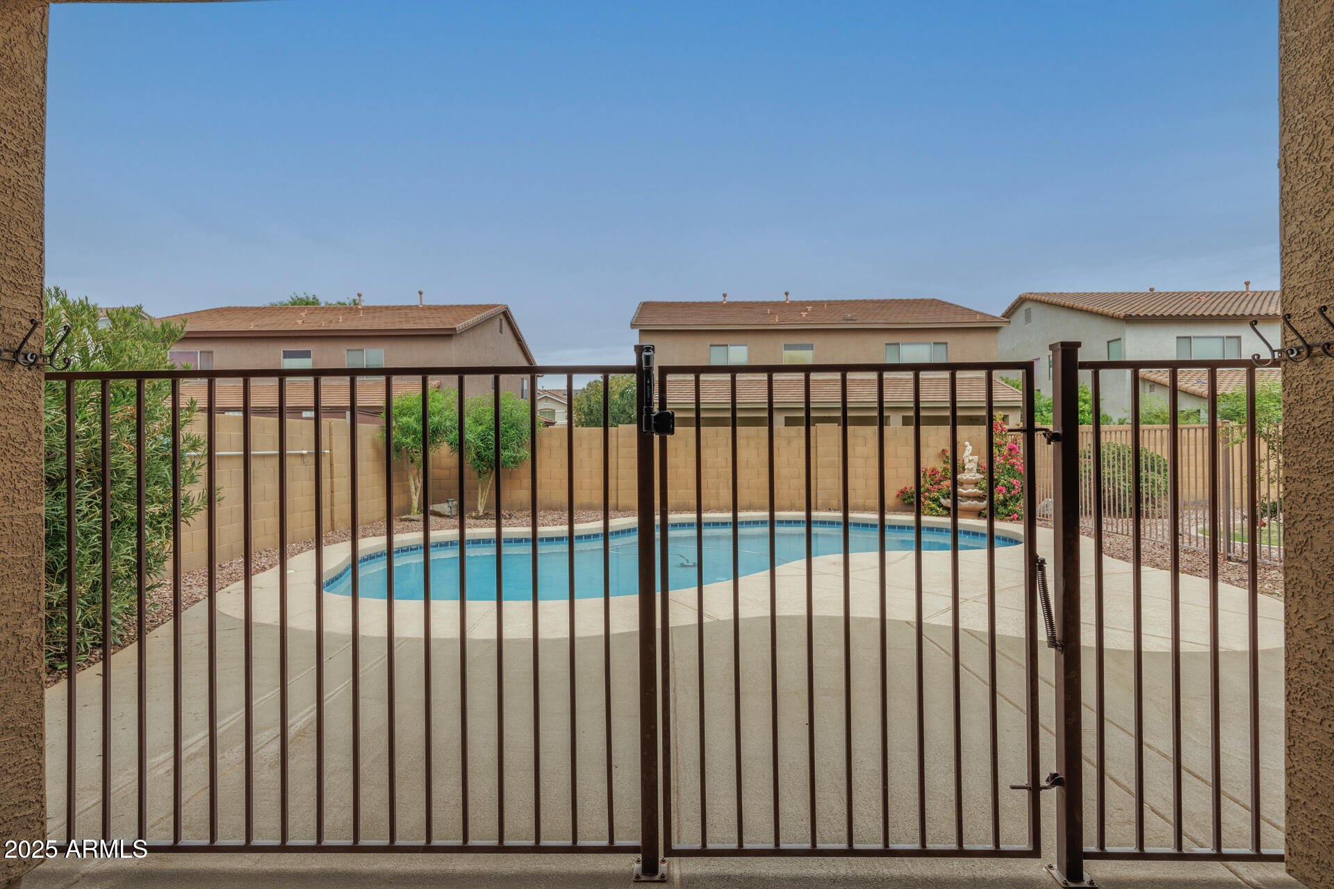 940 East Chelsea Drive San Tan Valley, AZ 85140 - Photo 43 of 54 Back Patio View