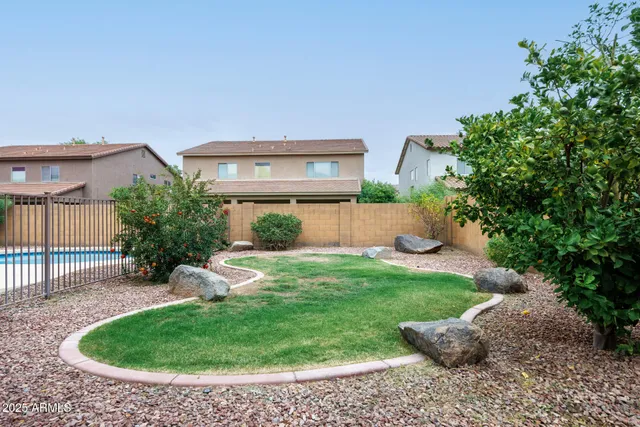 $574,500 | 940 East Chelsea Drive, San Tan Valley, AZ 85140