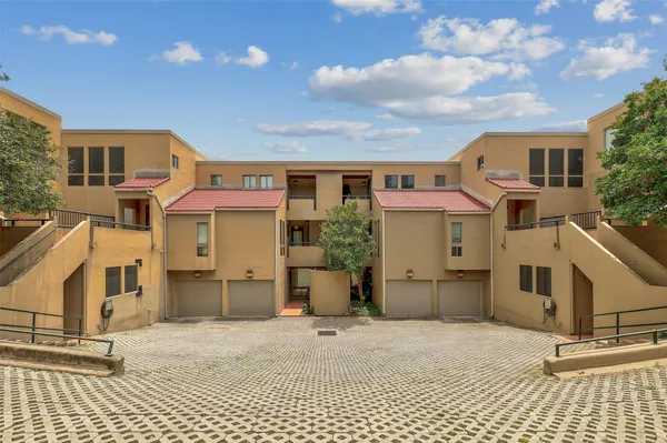 a view of a white house