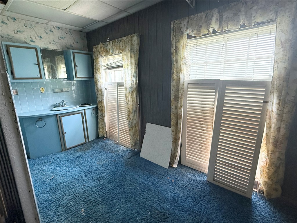 227 Fall Street Seneca Falls, NY 13148 - Photo 18 of 23 Upstairs Bathroom