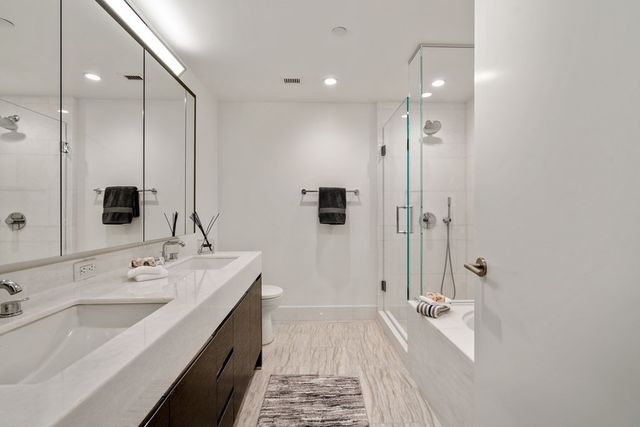 $1,162,500 | 100 Lovejoy Wharf, Unit 3K, Boston, MA 02114