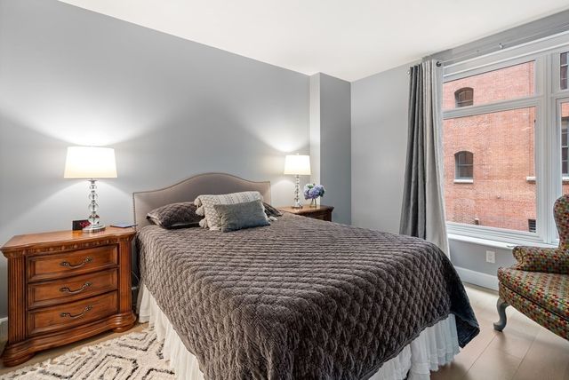 $1,162,500 | 100 Lovejoy Wharf, Unit 3K, Boston, MA 02114