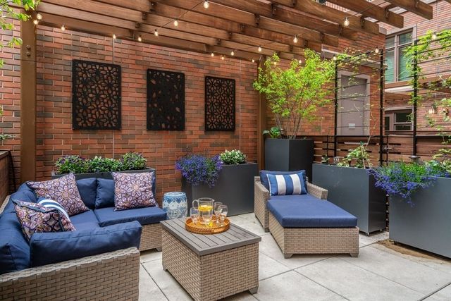 $1,162,500 | 100 Lovejoy Wharf, Unit 3K, Boston, MA 02114