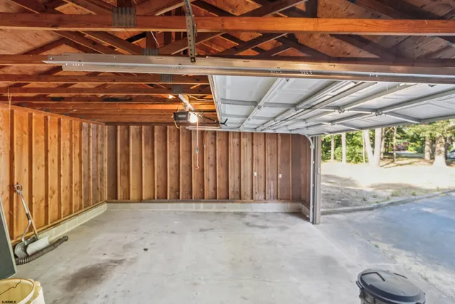 a view of a garage