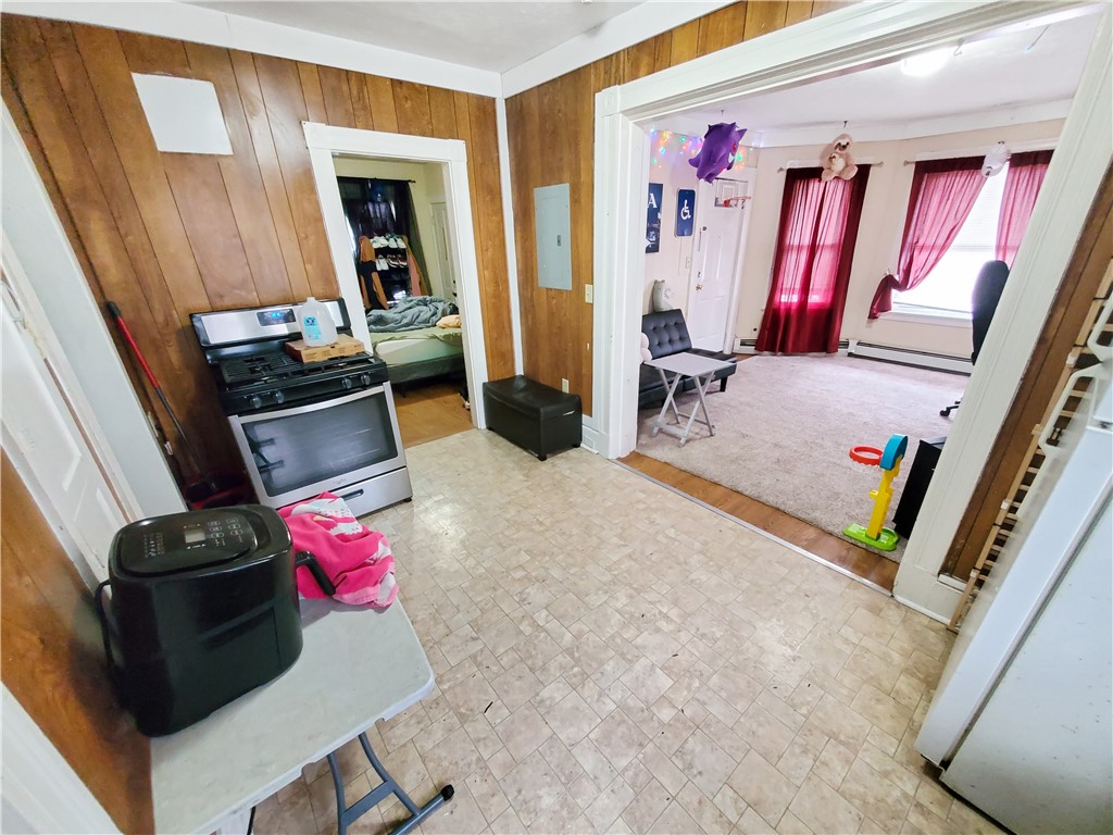 186 High Street Woonsocket, RI 02895 - Photo 27 of 41 2nd Floor Front - 1 Bed