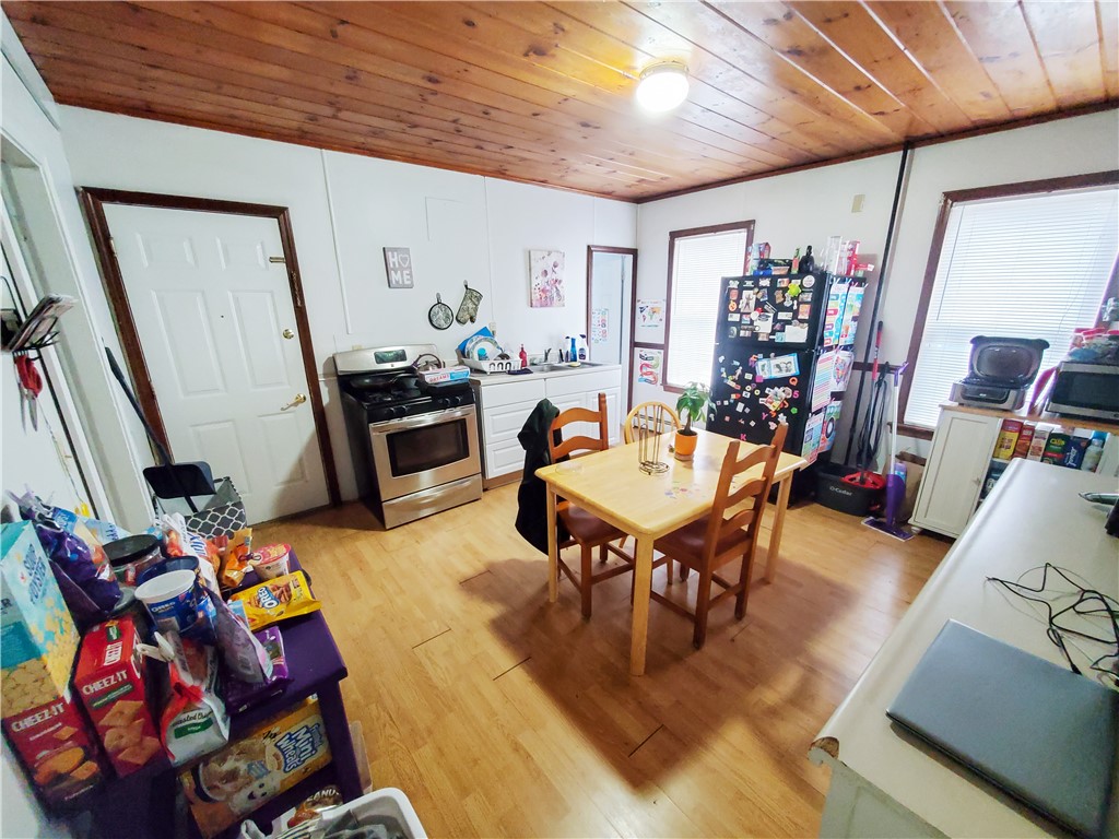 186 High Street Woonsocket, RI 02895 - Photo 6 of 41 1st Floor 3 Bed