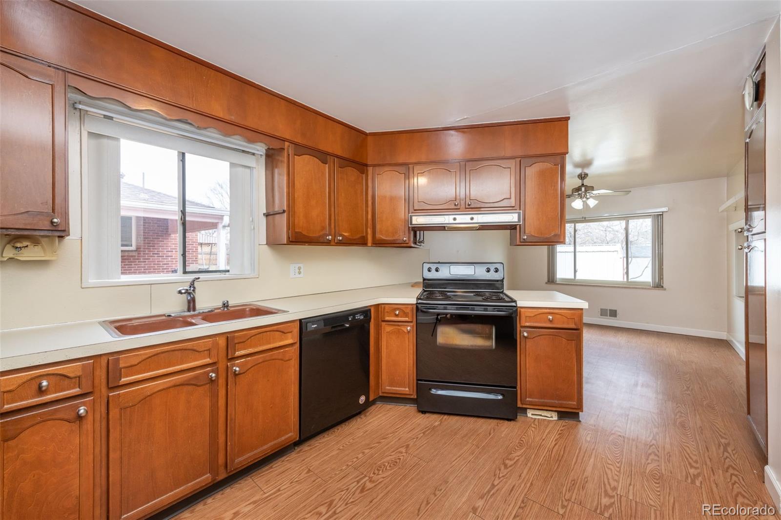 7010 Ruth Way Denver, CO 80221 - Photo 7 of 36 Gallery Image 7