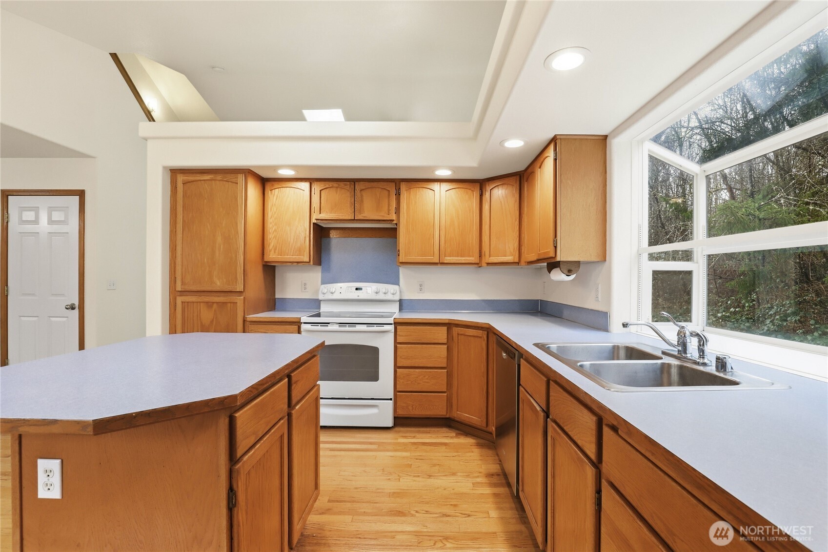 9839 Littlerock Road Southwest Olympia, WA 98512 - Photo 8 of 25 Gallery Image 8