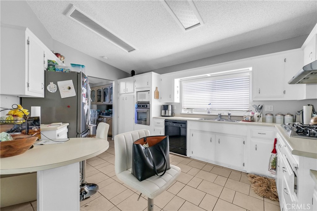 3800 West Wilson Street, Unit 332 Banning, CA 92220 - Photo 9 of 20