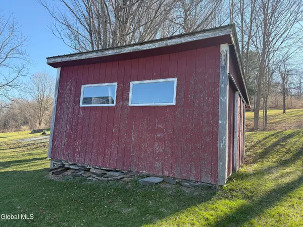 $474,500 | 818 Middle Road, Hebron, NY 12832