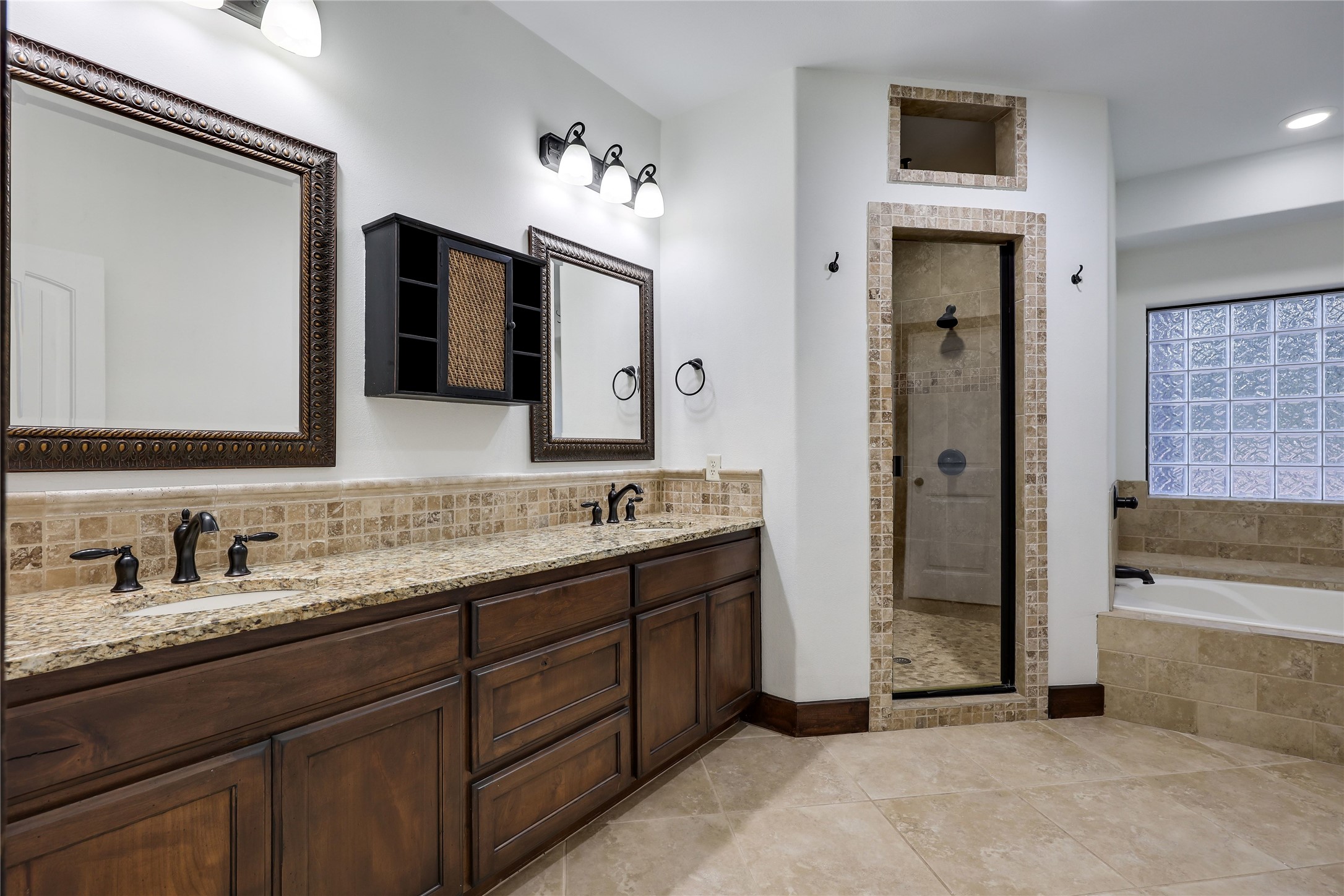 116 Apache Trail Georgetown, TX 78633 - Photo 12 of 40 Gallery Image 12