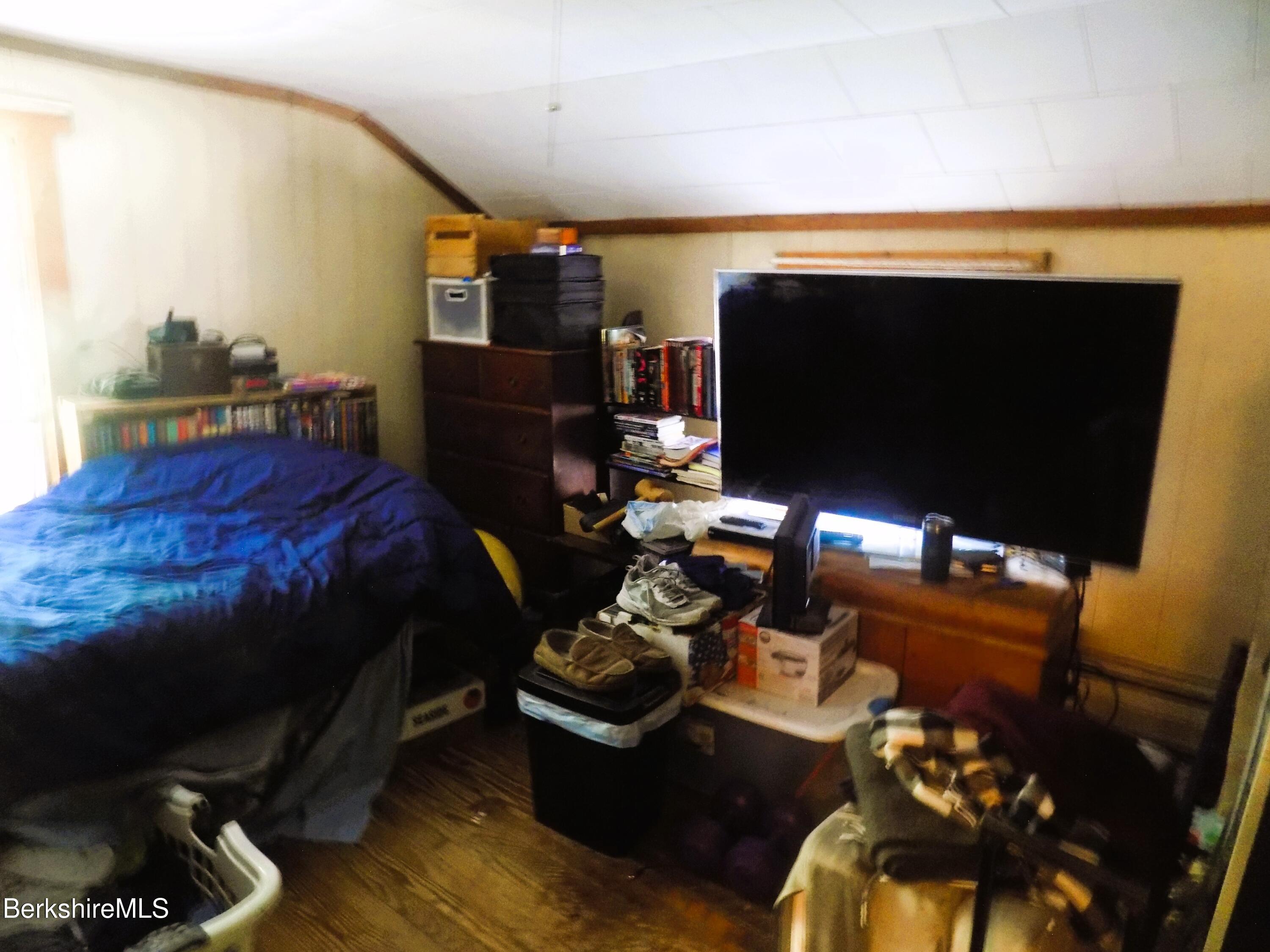 175-177 Center Street, Unit 3 Lee, MA 01238 - Photo 25 of 35 18 177 Bed 2