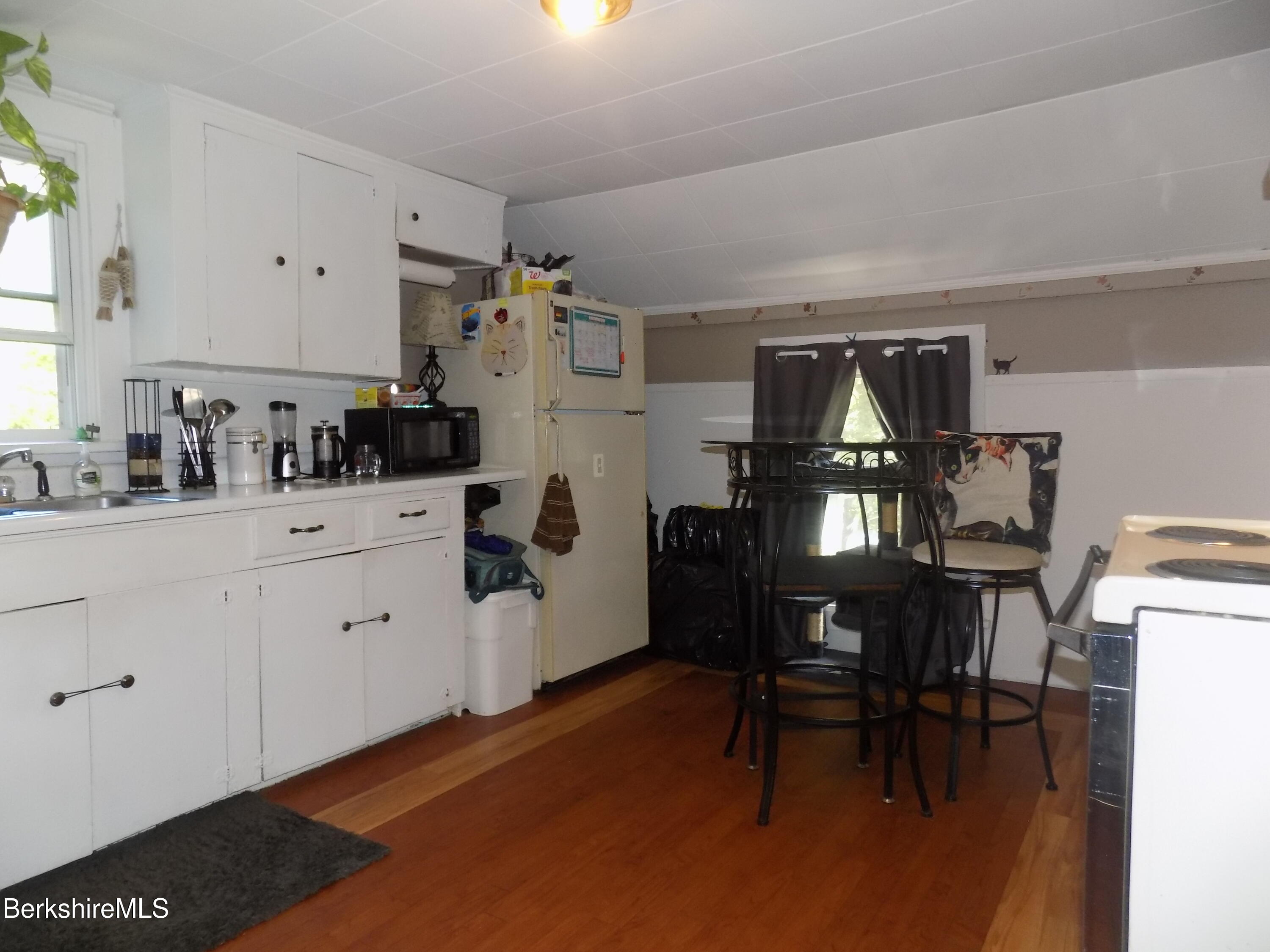 175-177 Center Street, Unit 3 Lee, MA 01238 - Photo 5 of 35 5 175 Unit 2 Kit 1