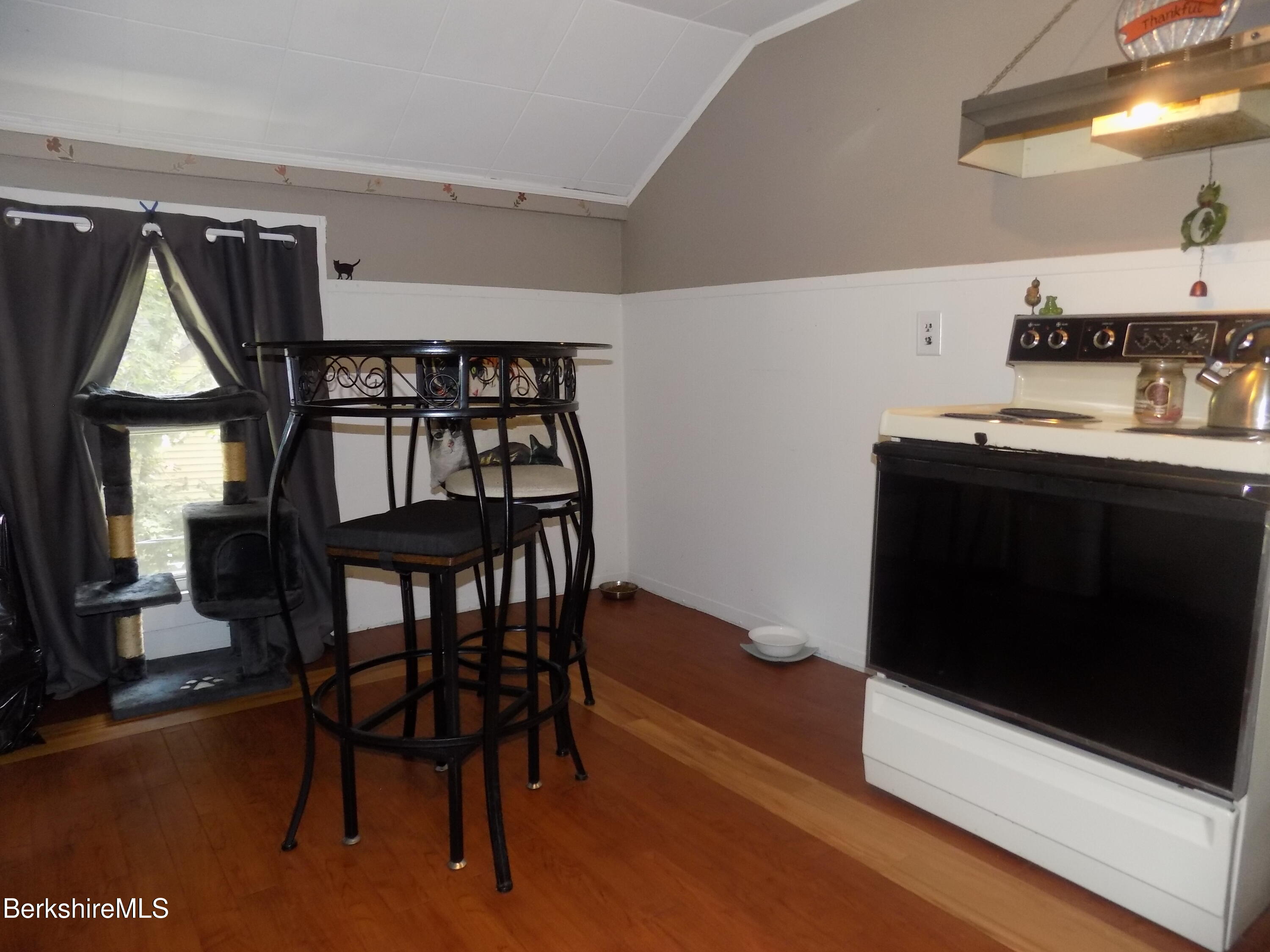 175-177 Center Street, Unit 3 Lee, MA 01238 - Photo 6 of 35 6 175 Unit 2 kit 2