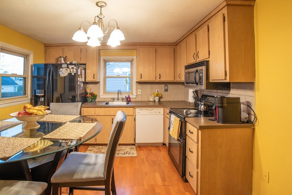 11 Melody Road Peabody, MA 01960 - Photo 7 of 32 Gallery Image 7