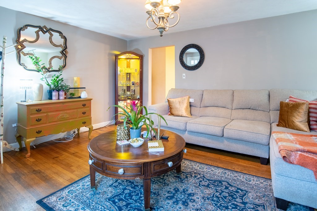 11 Melody Road Peabody, MA 01960 - Photo 8 of 32 Gallery Image 8