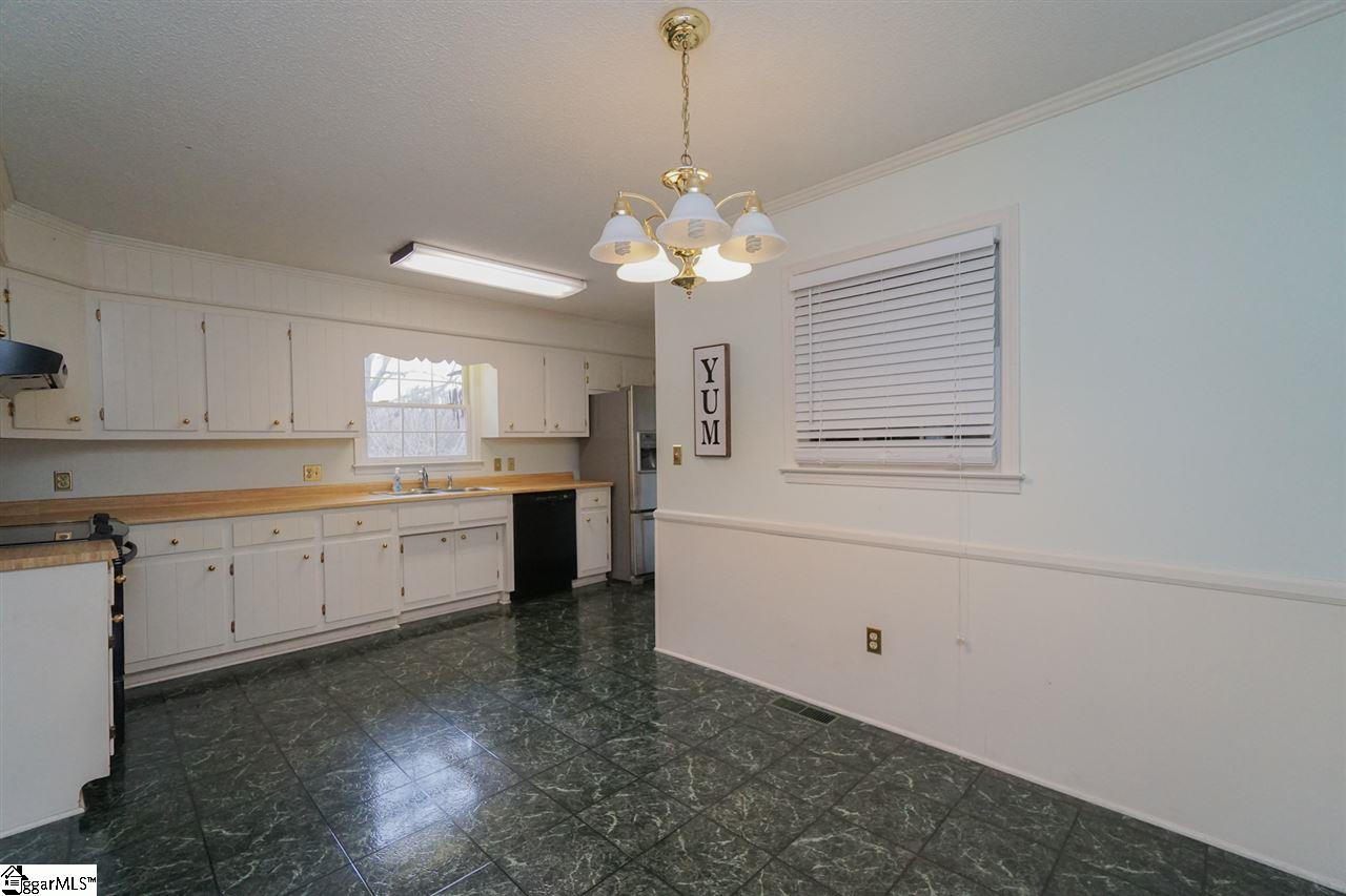 1212 Cely Road Easley, SC 29642 - Photo 13 of 32 Gallery Image 13