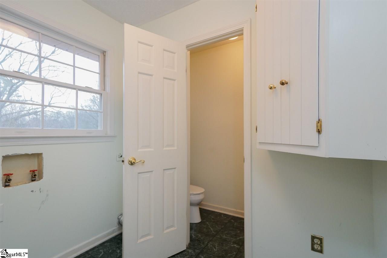 1212 Cely Road Easley, SC 29642 - Photo 17 of 32 Gallery Image 17