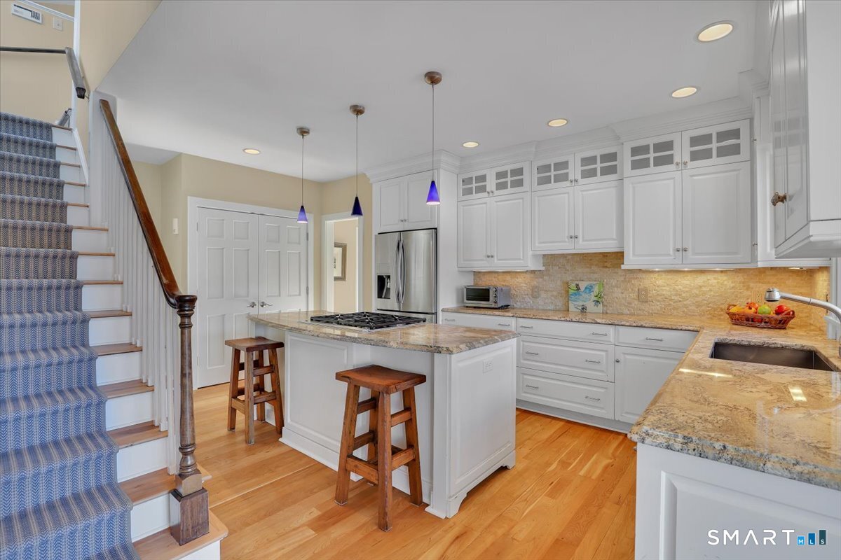 7 Point Comfort Road Waterford, CT 06385 - Photo 11 of 40