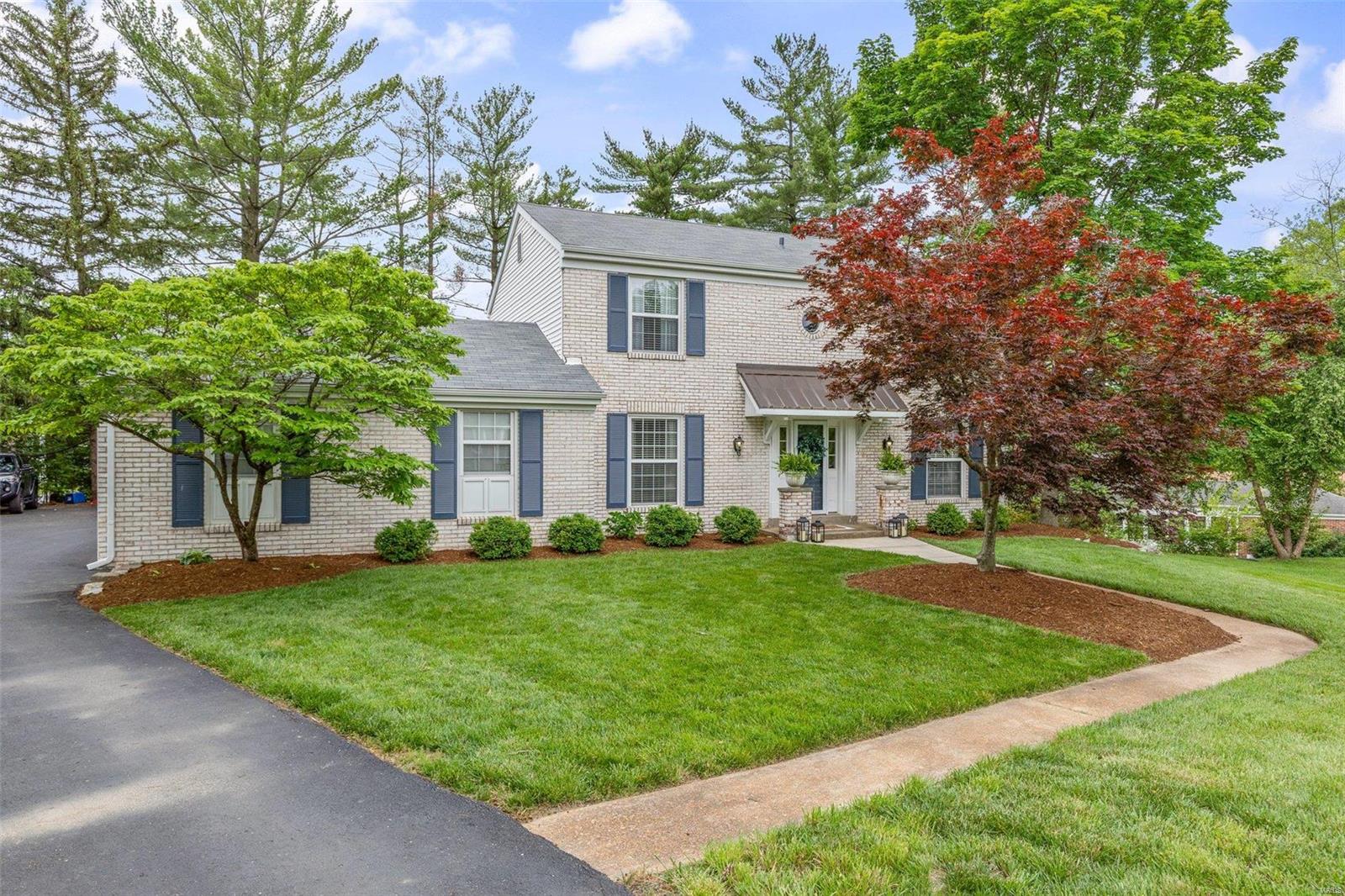 954 Chartrand Drive Ballwin, MO 63011 - Photo 2 of 44