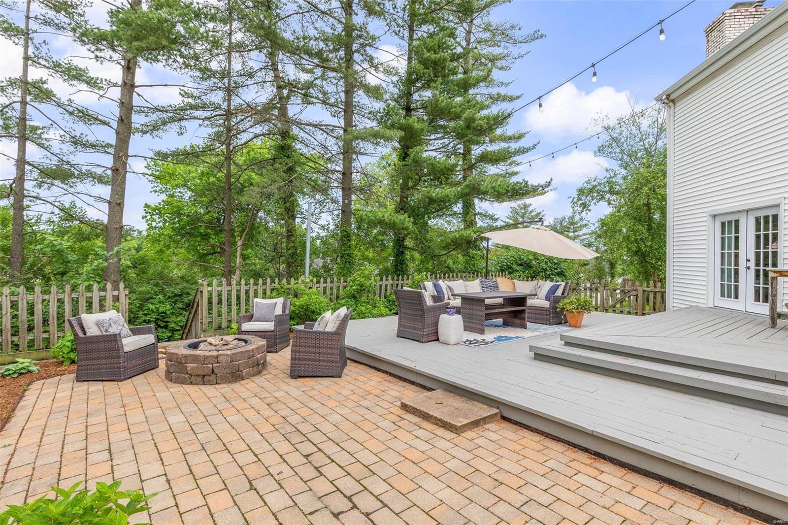 954 Chartrand Drive Ballwin, MO 63011 - Photo 5 of 44