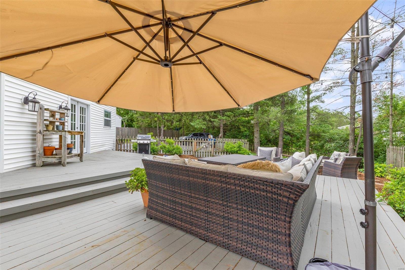 954 Chartrand Drive Ballwin, MO 63011 - Photo 8 of 44