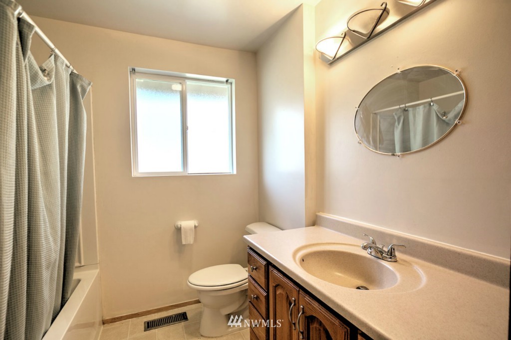 10644 Southeast 199th Street Renton, WA 98055 - Photo 12 of 19 Gallery Image 12